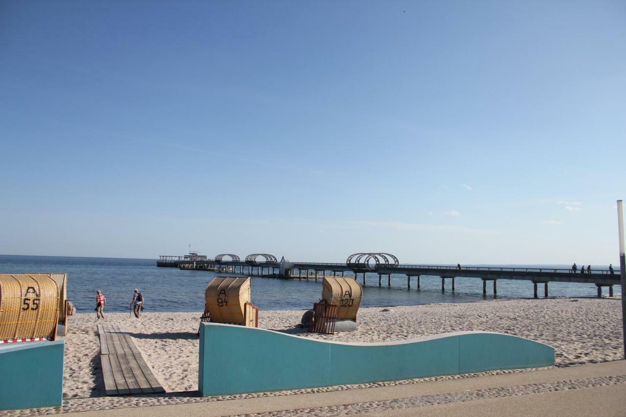 Ferienwohnung Strandläufer im Kirschgarten Kellenhusen Exterior foto