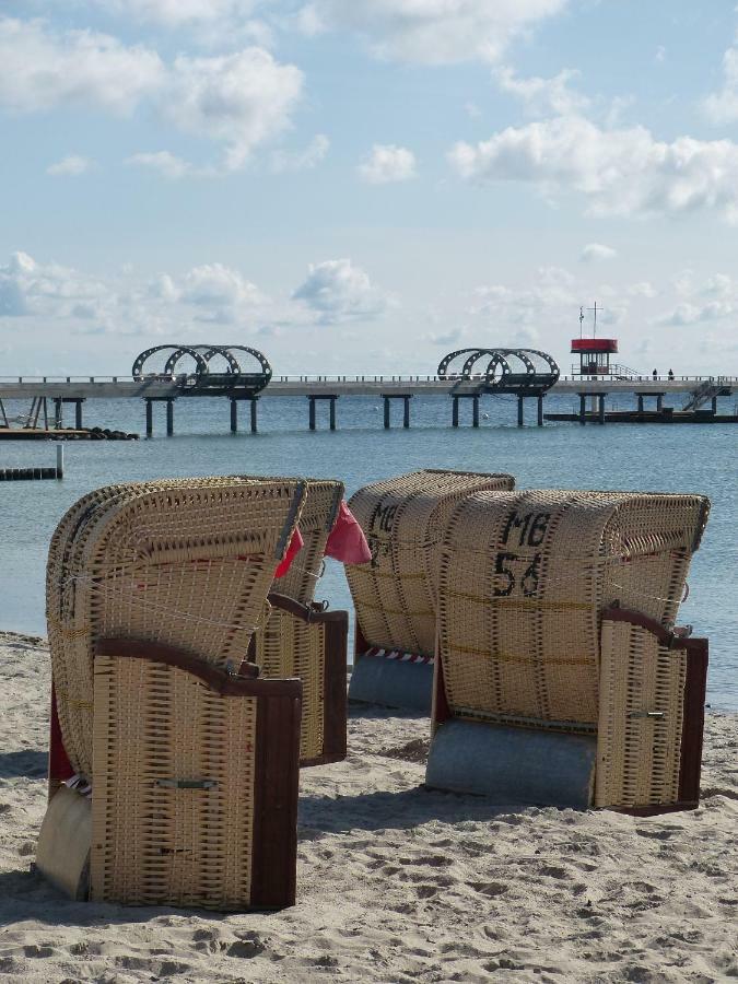 Ferienwohnung Strandläufer im Kirschgarten Kellenhusen Exterior foto